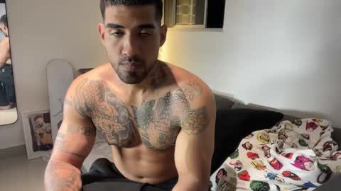 Snapshot of myke_esthetic chatting on 01-13-26, 01:22 Myke esthetic online show from 01-13-26, 01:22