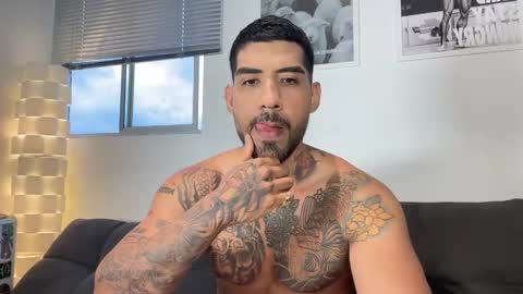 Snapshot of myke_esthetic chatting on 02-01-26, 10:19 Myke esthetic online show from 02-01-26, 10:19