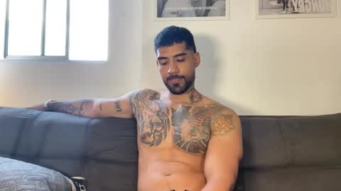 Snapshot of myke_esthetic chatting on 02-10-26, 09:52 Myke esthetic online show from 02-10-26, 09:52