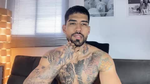 Snapshot of myke_esthetic chatting on 02-15-26, 09:33 Myke esthetic online show from 02-15-26, 09:33