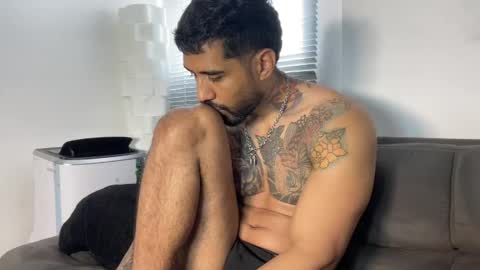 Snapshot of myke_esthetic chatting on 02-22-26, 06:39 Myke esthetic online show from 02-22-26, 06:39