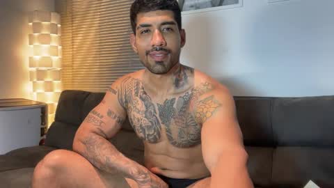 Snapshot of myke_esthetic chatting on 03-03-26, 01:12 Myke esthetic online show from 03-03-26, 01:12