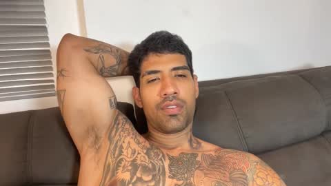 Snapshot of myke_esthetic chatting on 03-16-26, 05:44 Myke esthetic online show from 03-16-26, 05:44