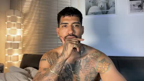 Snapshot of myke_esthetic chatting on 06-22-26, 03:25 Myke esthetic online show from 06-22-26, 03:25
