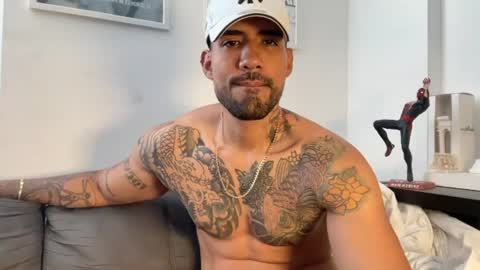 Snapshot of myke_esthetic chatting on 06-27-26, 03:17 Myke esthetic online show from 06-27-26, 03:17