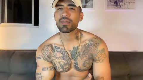 Snapshot of myke_esthetic chatting on 06-28-26, 03:23 Myke esthetic online show from 06-28-26, 03:23