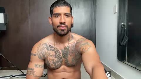 Snapshot of myke_esthetic chatting on 07-09-26, 04:22 Myke esthetic online show from 07-09-26, 04:22