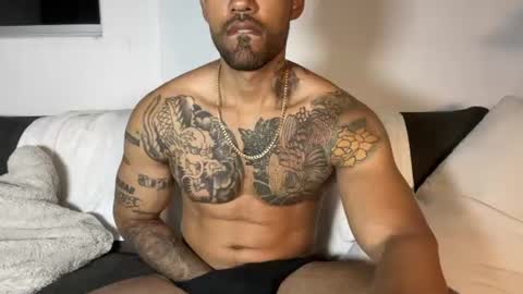 Snapshot of myke_esthetic chatting on 07-10-26, 05:34 Myke esthetic online show from 07-10-26, 05:34