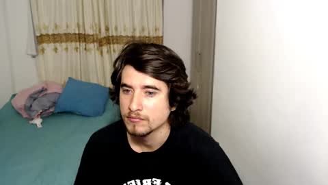 Snapshot of myke_xxx chatting on 01-10-26, 12:23 mike online show from 01-10-26, 12:23