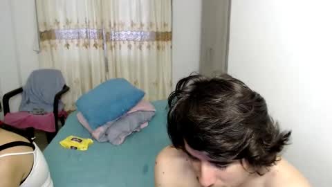 Snapshot of myke_xxx chatting on 01-10-26, 06:09 mike online show from 01-10-26, 06:09