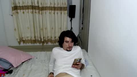 Snapshot of myke_xxx chatting on 01-18-26, 02:26 mike online show from 01-18-26, 02:26