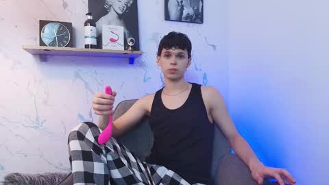 Mykel   online show from 11-25-25, 06:46