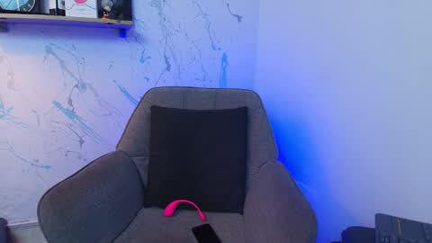 Mykel   online show from 11-26-25, 03:46