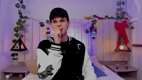 Mykel   online show from 12-19-25, 10:06