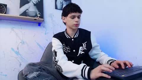 Mykel   online show from 01-09-26, 03:04