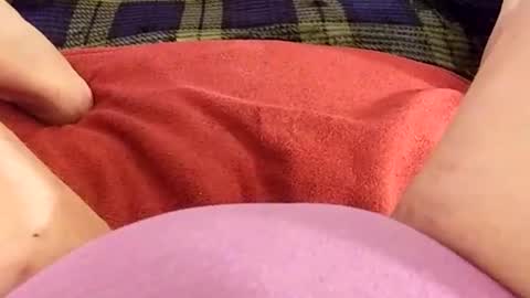 Snapshot of mykittyneedsuu chatting on 12-17-24, 12:22 Kitty online show from 12-17-24, 12:22