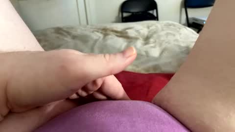 Snapshot of mykittyneedsuu chatting on 02-16-25, 12:54 Kitty online show from 02-16-25, 12:54