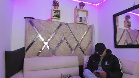 Snapshot of myluandjackhot chatting on 05-01-26, 10:42 Myluandjack online show from 05-01-26, 10:42