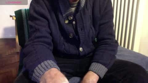 Bi sexy guy lovense hush is on private is open or password show tip if you like. online show from 11-21-25, 08:02