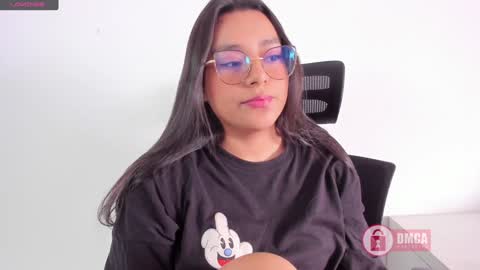 Bella online show from 01-28-25, 03:04