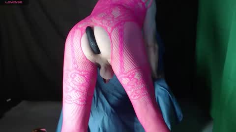 Snapshot of myshell420 chatting on 11-30-25, 08:07 myshell420 online show from 11-30-25, 08:07