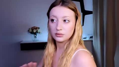 Snapshot of mysmila chatting on 07-10-26, 02:19 mysmila online show from 07-10-26, 02:19