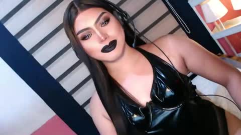 Snapshot of mysterious_diva chatting on 06-12-26, 07:35 SUPPORT GODDESS TRISHA AND DONT FORGET TO FOLLOW ME online show from 06-12-26, 07:35