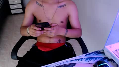 Snapshot of mysteryboy_thin16 chatting on 02-03-25, 10:32 mysteryboy_thin16 online show from 02-03-25, 10:32