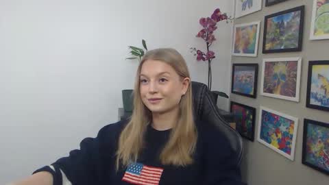 Erica online show from 04-09-26, 08:31