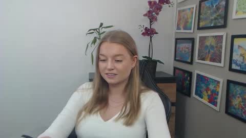 Erica online show from 04-24-26, 10:07