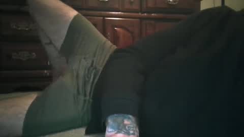 Snapshot of mysterymyn chatting on 01-22-25, 02:15 mysterymyn online show from 01-22-25, 02:15