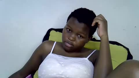 mystic_desire3 online show from 04-18-26, 06:12