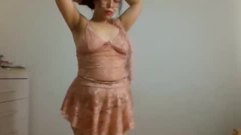 Snapshot of mystic_mika chatting on 11-04-25, 06:51 Mika online show from 11-04-25, 06:51