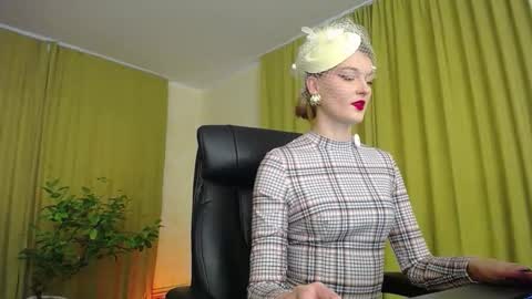 Snapshot of mysticvenus_ chatting on 10-11-25, 01:42 mysticvenus_ online show from 10-11-25, 01:42