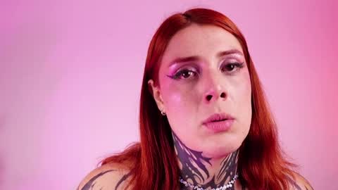 Snapshot of mystikdollx chatting on 06-01-26, 06:26 Misteika online show from 06-01-26, 06:26
