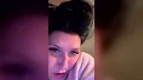 n0rmalgurl online show from 05-28-26, 04:43