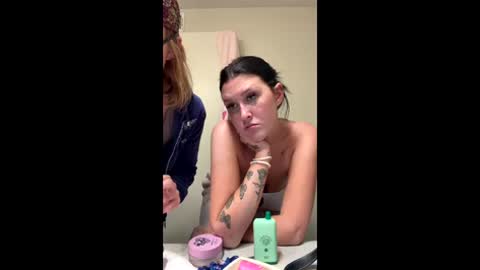 n0rmalgurl online show from 06-03-26, 01:41