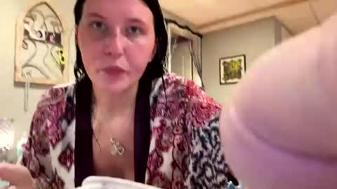 n0rmalgurl online show from 08-03-26, 04:11