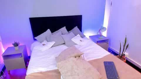 AMY online show from 11-27-25, 07:38