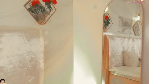 naamah_b online show from 11-10-25, 02:05