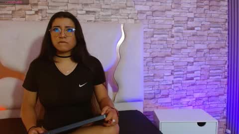Snapshot of naanaky_tay chatting on 09-17-25, 11:45 TARA online show from 09-17-25, 11:45