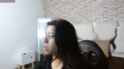 Snapshot of naanaky_tay chatting on 10-03-25, 11:51 TARA online show from 10-03-25, 11:51