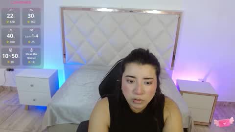 Snapshot of naanaky_tay chatting on 10-20-25, 11:54 TARA online show from 10-20-25, 11:54