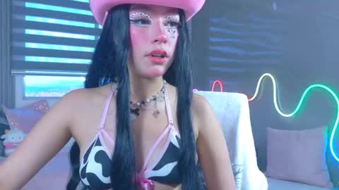 naaomi_cute online show from 10-31-25, 10:33