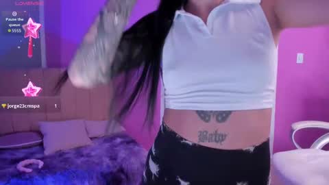 Snapshot of naath_ chatting on 09-20-25, 08:43 anny online show from 09-20-25, 08:43