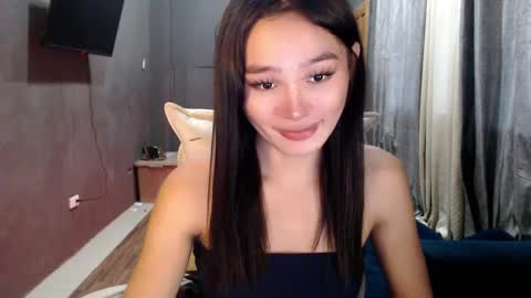 nadiestar online show from 03-06-25, 08:19