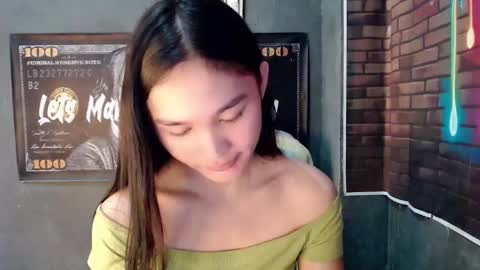 nadiestar online show from 05-22-26, 01:02