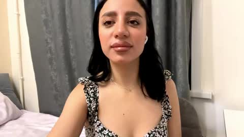 Leya online show from 06-04-26, 04:13
