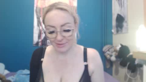 nadinnnea online show from 01-13-26, 10:31