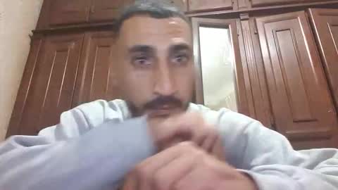 V online show from 11-30-25, 04:44